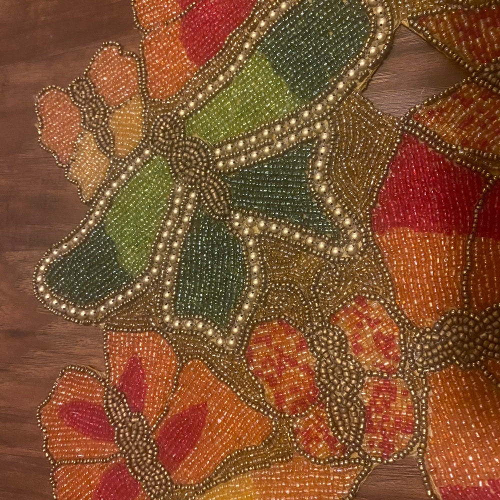 Butterfly Pattern Table Runner - Picture 4 of 4